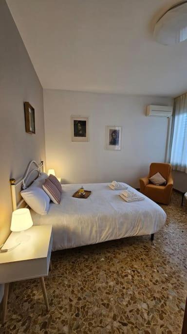 Monticelli Apt - 6 Posti Letto Флоренция Экстерьер фото
