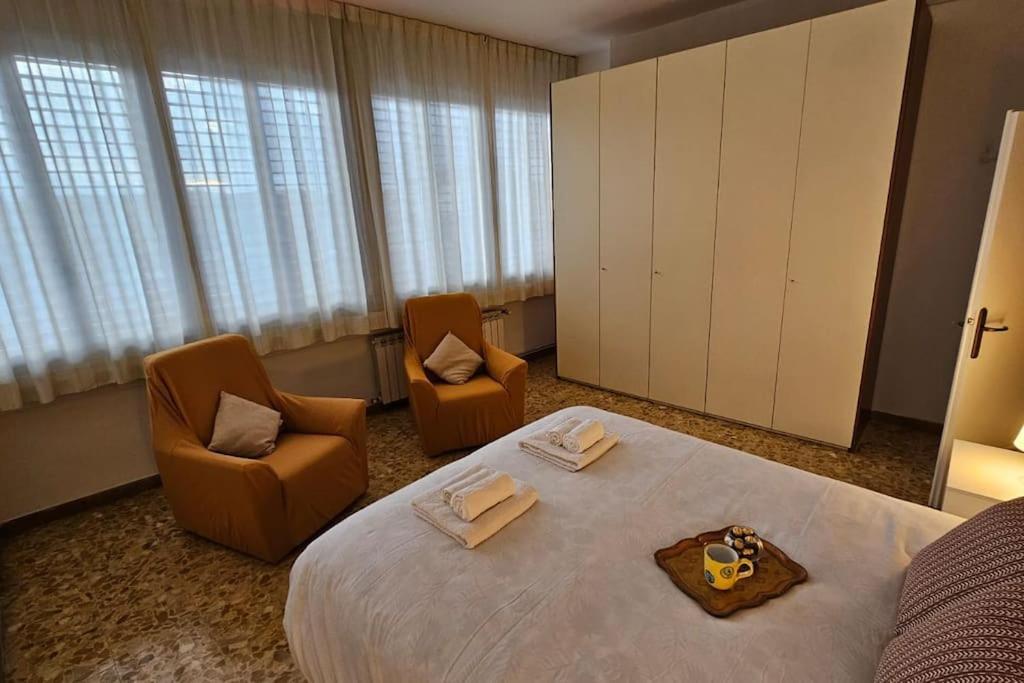 Monticelli Apt - 6 Posti Letto Флоренция Экстерьер фото