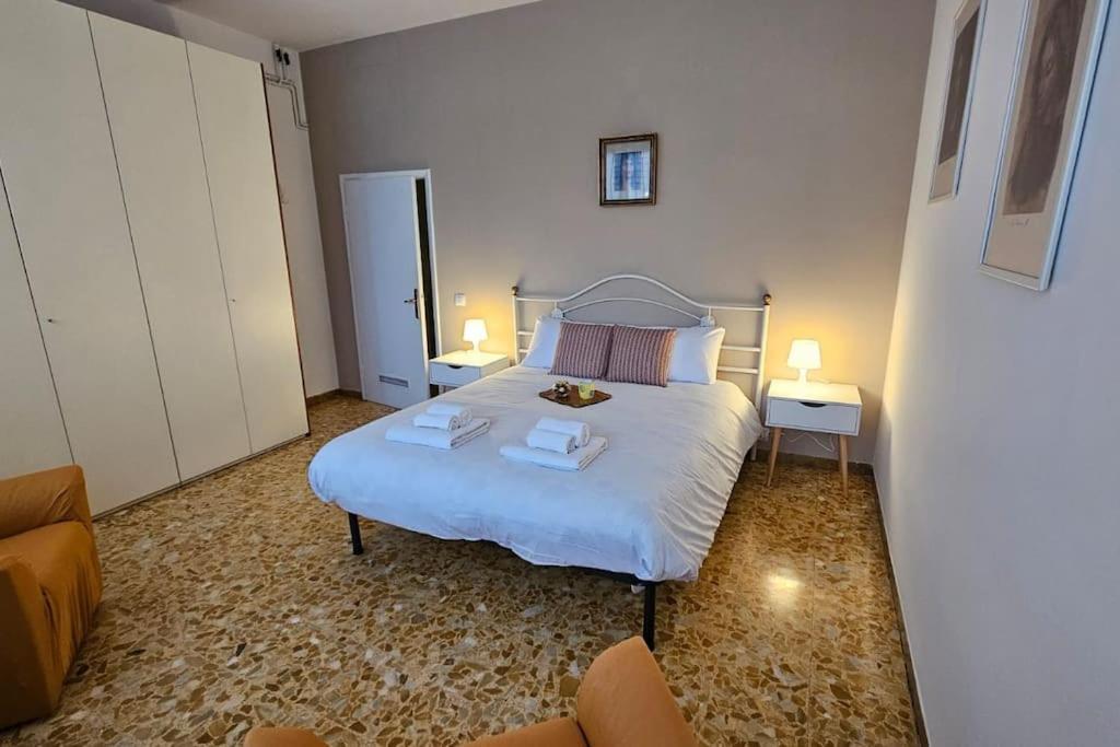 Monticelli Apt - 6 Posti Letto Флоренция Экстерьер фото