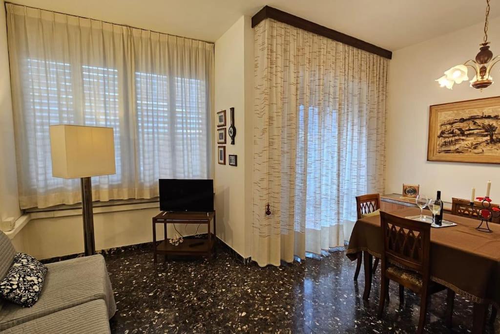 Monticelli Apt - 6 Posti Letto Флоренция Экстерьер фото